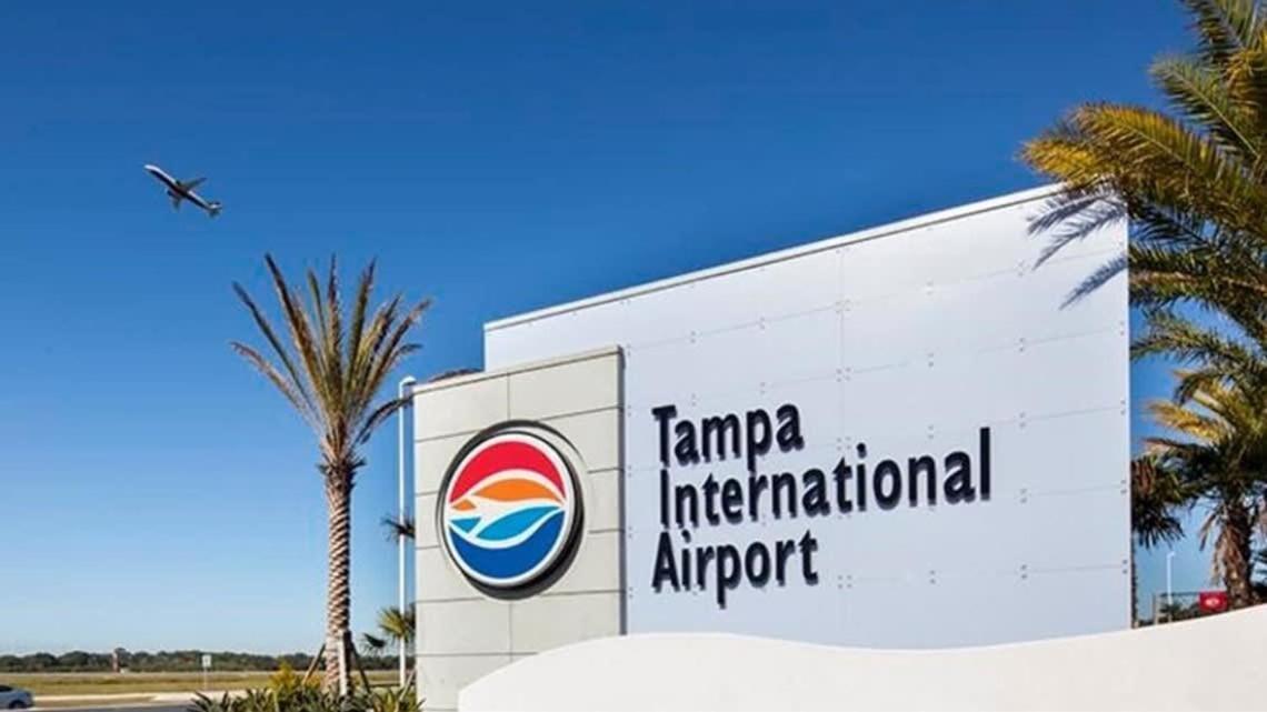 Budget Friendly Sleeps 8 Discounts Available Tampa Exterior photo