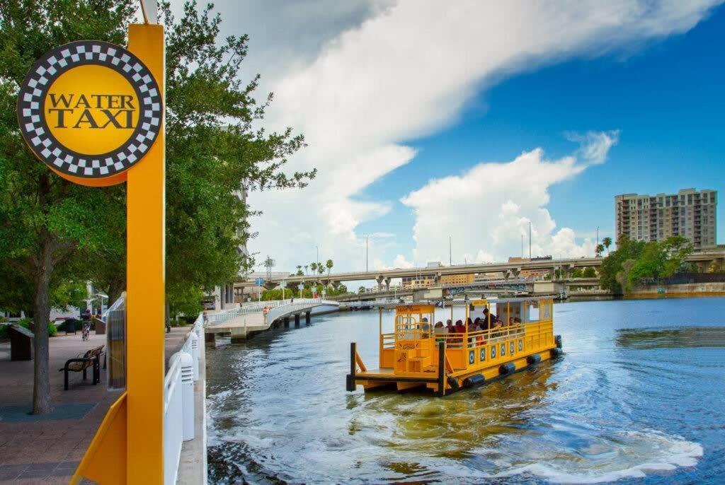 Budget Friendly Sleeps 8 Discounts Available Tampa Exterior photo