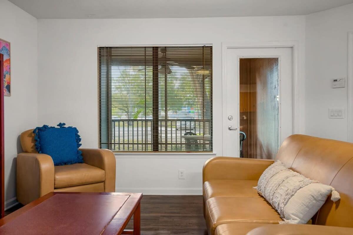 Budget Friendly Sleeps 8 Discounts Available Tampa Exterior photo