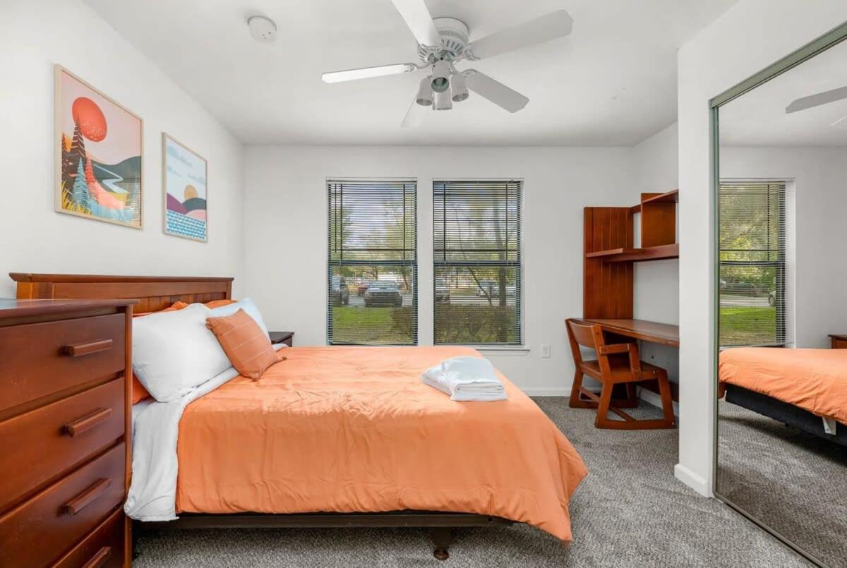 Budget Friendly Sleeps 8 Discounts Available Tampa Exterior photo