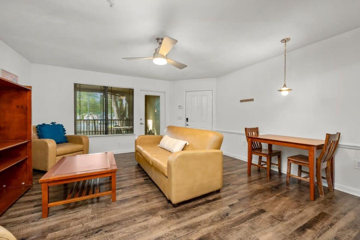 Budget Friendly Sleeps 8 Discounts Available Tampa Exterior photo