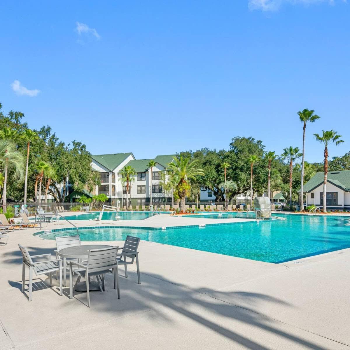 Budget Friendly Sleeps 8 Discounts Available Tampa Exterior photo